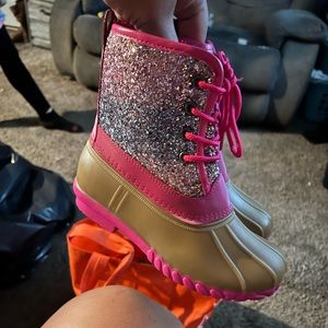 Girls boots